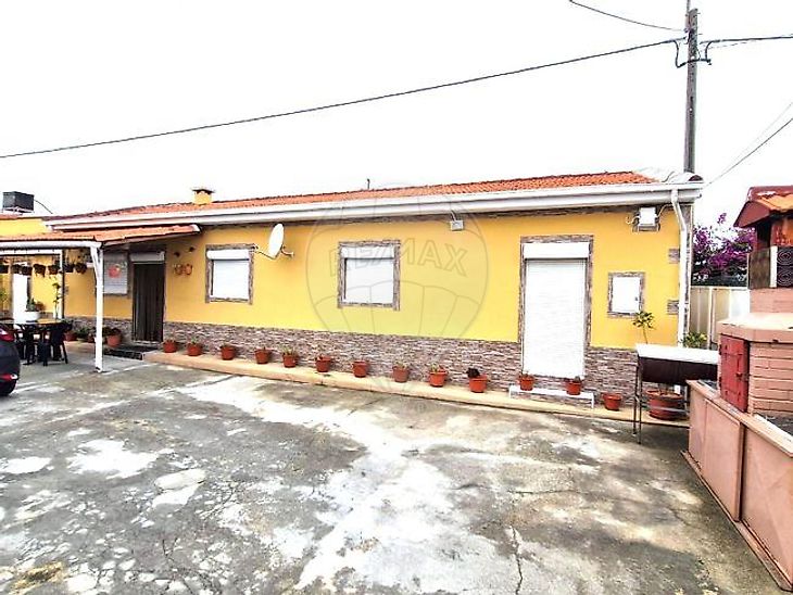 Moradia T2 em Canelas