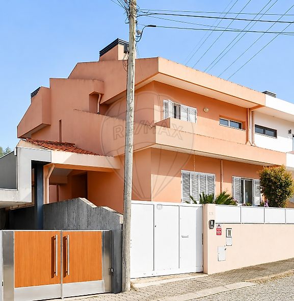 Moradia T3 em Serzedo